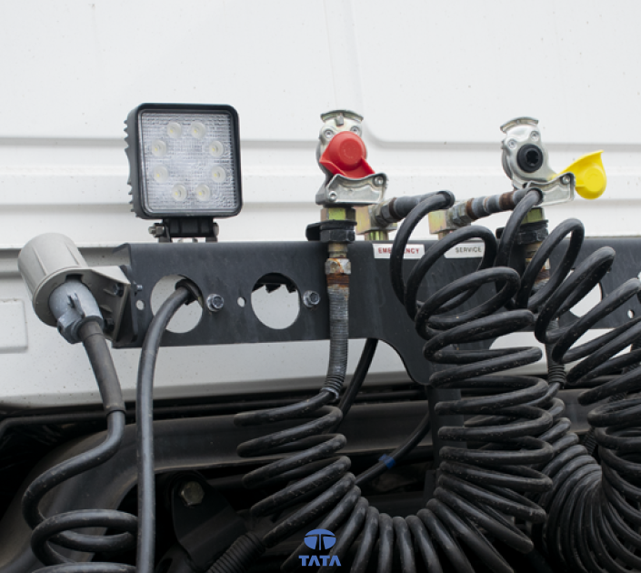 DAEWOO ĐẦU KÉO CL4TF